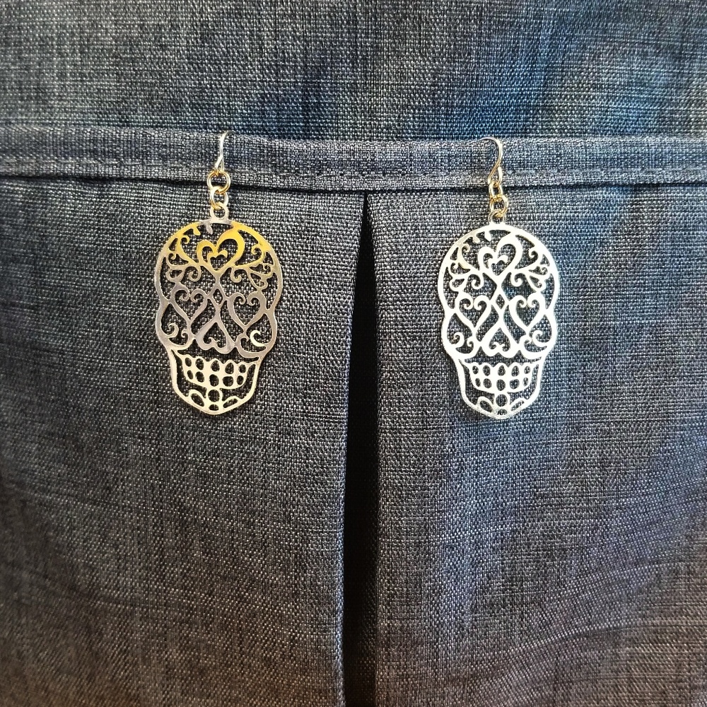 Goldtone Filigree Sugar Skull